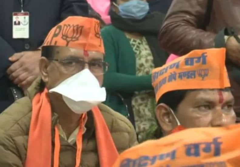 बीजेपी के प्रशिक्षण शिविर में कार्यकर्ताओं के बीच कार्यकर्ता बनकर बैठे शिवराज, कही यह बात