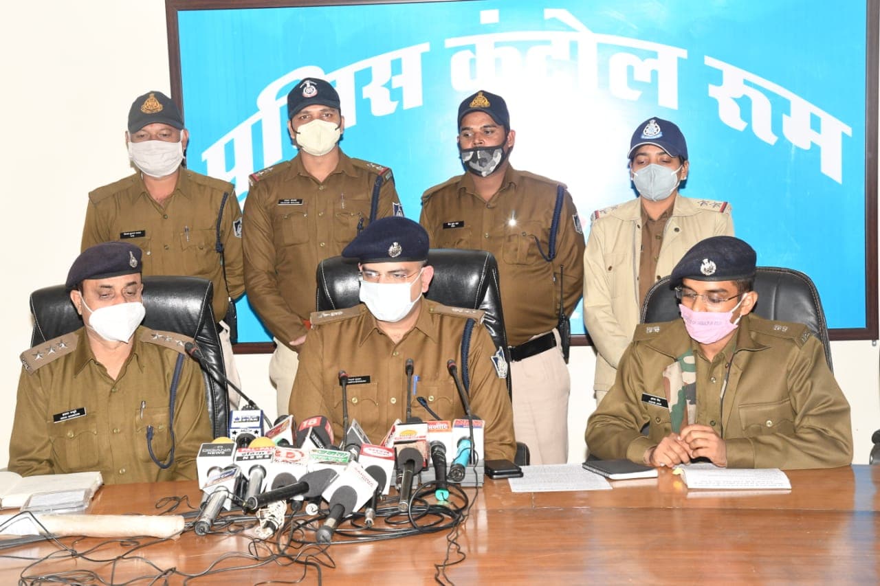 होटल संचालक की हत्या का खुलासा, विवाद करने से किया मना तो कर दी हत्या. दो गिरफ्तार