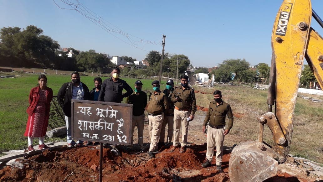 भूमाफिया पर शिकंजा,  प्रशासन ने 15 करोड़ रुपए कीमती जमीन कब्जे से मुक्त करवाई