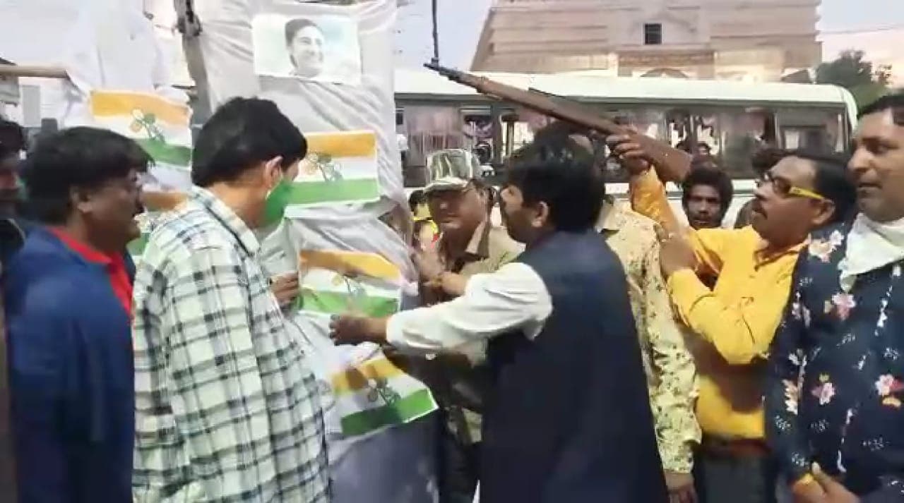 इंदौर में 85 जगह पर जला तृणमूल और ममता बनर्जी का पुतला, बंगाल की घटना पर बीजेपी में जमकर आक्रोश