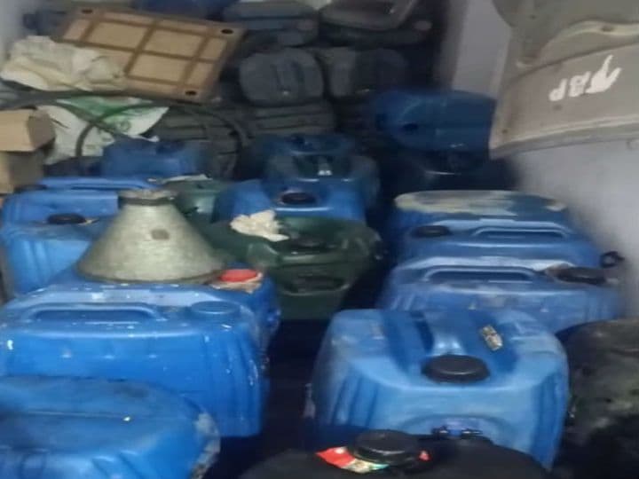 Jabalpur News- ढाबे में चल रहा था चोरी से डीजल-पेट्रोल बेचने का धंधा, पुलिस ने मारा छापा