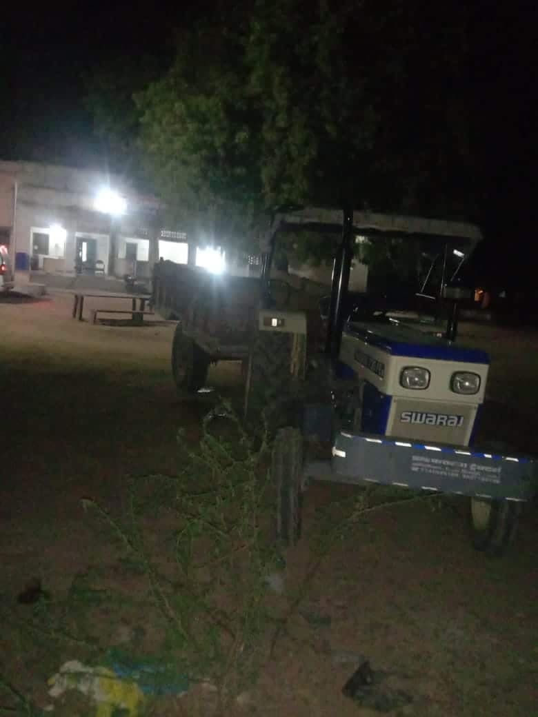 पुलिस के मैनेजमेंट से चल रहा अवैध उत्खनन का कारोबार, थाने से ट्रैक्टर ट्रॉली को बिना कार्रवाई के छोड़ा