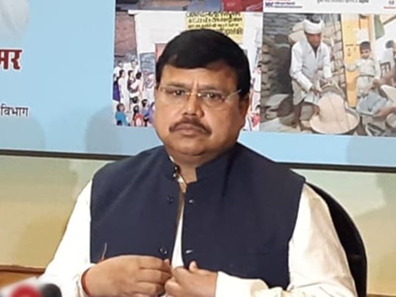 प्रद्युम्न सिंह तोमर का बयान- योजनाओं का लाभ दिलाने अब चौपाल पर चलेगी सरकार