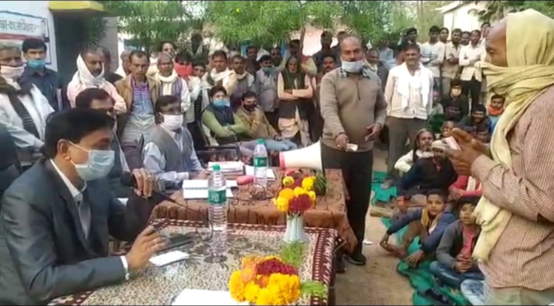 किसान ने की रिश्वत की शिकायत, कलेक्टर ने मौके पर वापिस दिलवाई राशि