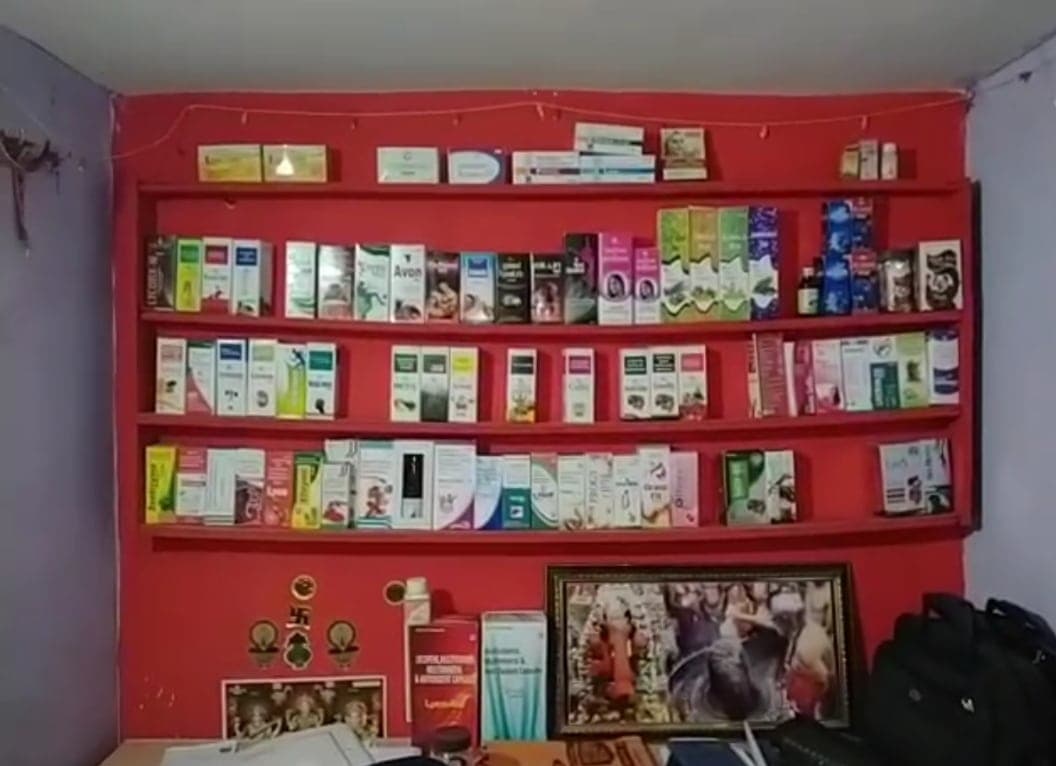 उज्जैन की गजमार्क फर्म पर एडीएम और खाद्य विभाग का छापा