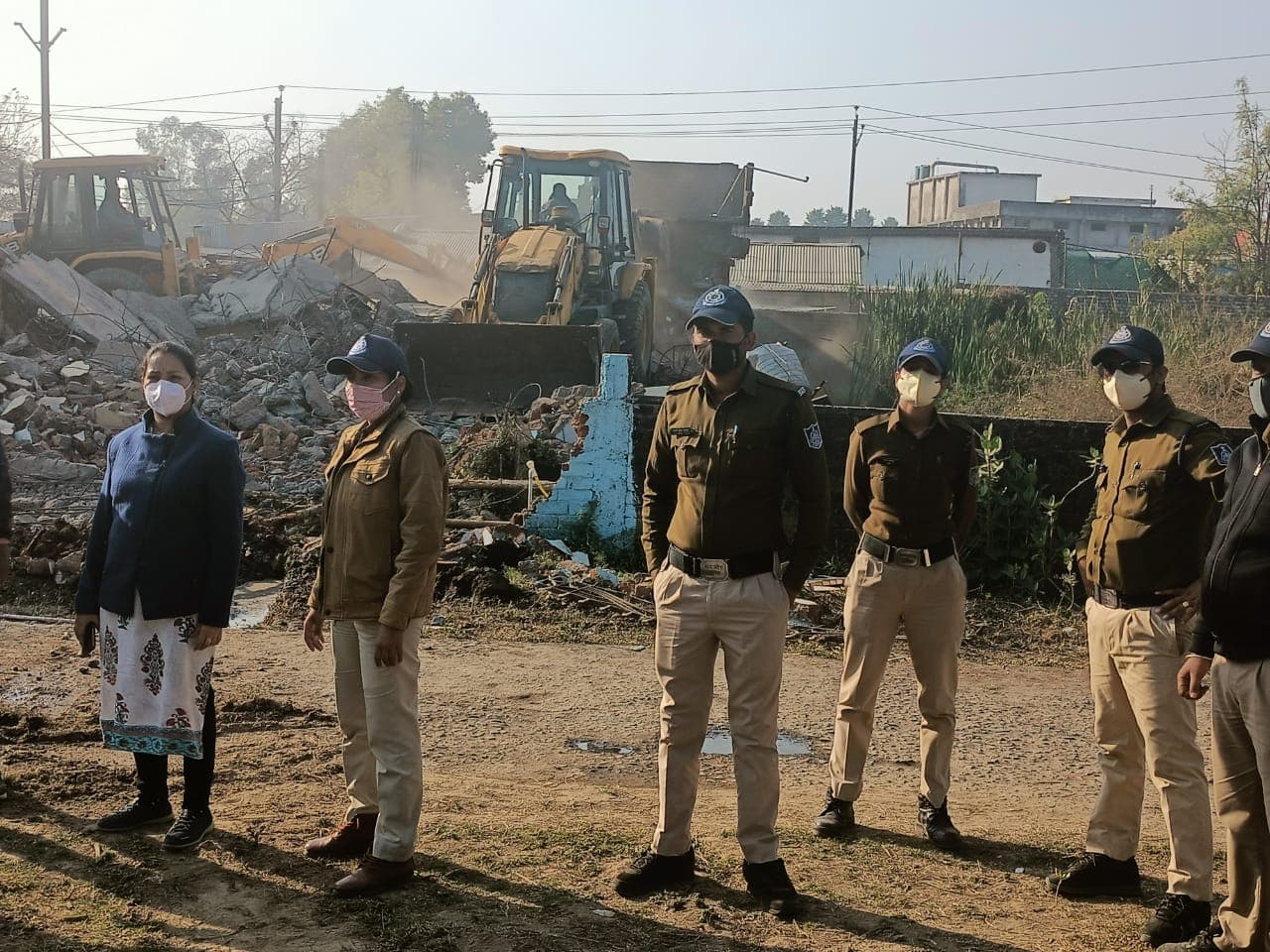 माफिया विरोधी कार्रवाई जारी, पचास लाख की सरकारी जमीन मुक्त कराई