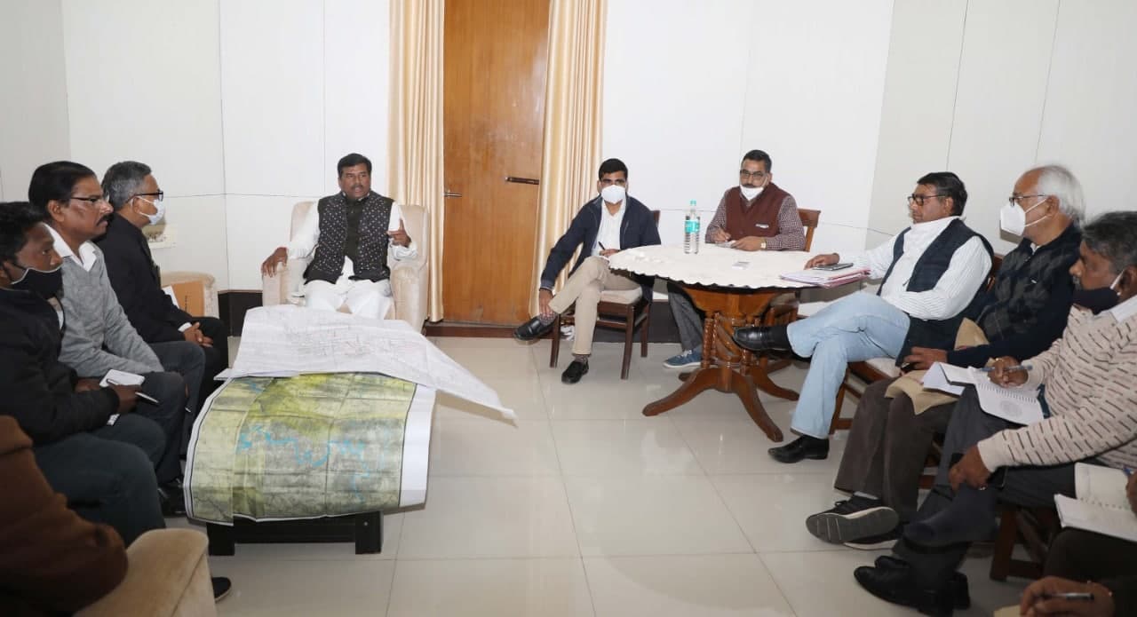 शिवराज के मंत्री के अधिकारियों को निर्देश- हर खेत तक पहुँचे नहर का पानी