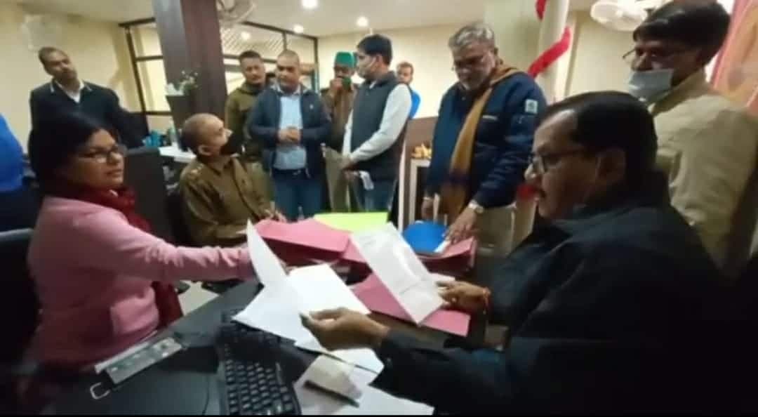Gwalior News: पैसा डबल करने के नाम पर करोड़ों का फर्जीवाड़ा, चिटफंड कंपनियां सील