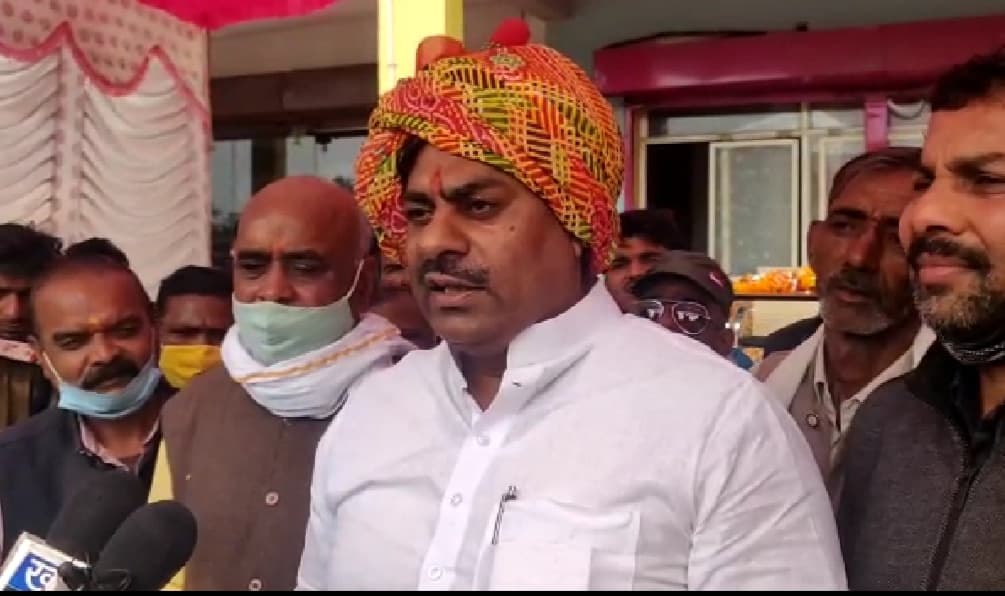 जिस धार्मिक स्थल से पत्थर बरसे उन्हें सरकार को अधिग्रहित करना चाहिए : रामेश्वर शर्मा