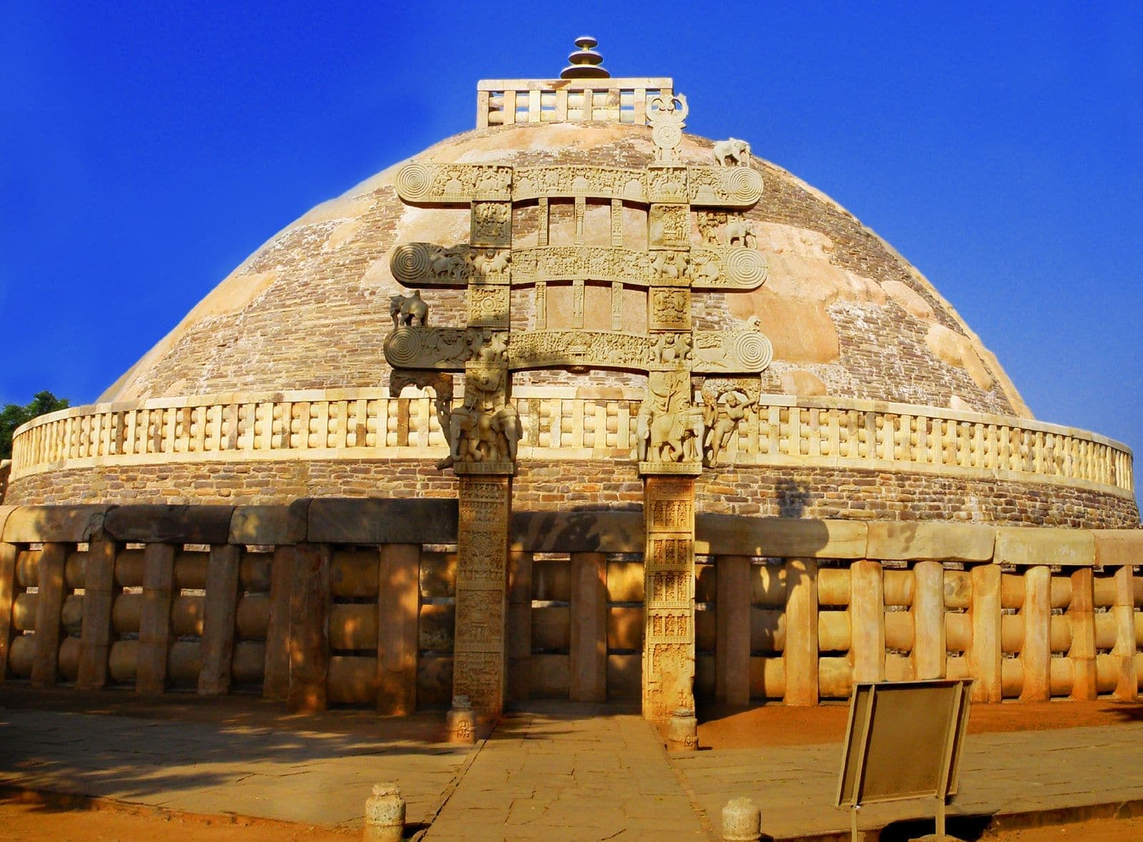 MP Tourism : पर्यटकों को भारतीय संस्कृति और आध्यात्म से जोड़ेगी शिवराज सरकार