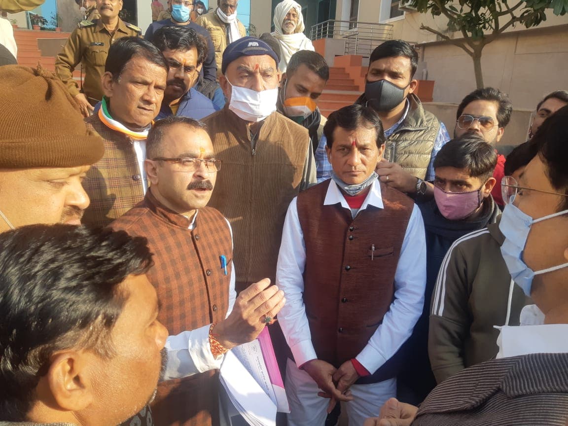 Gwalior News- गर्ल्स कॉलेज के प्रोफेसर पर यौन प्रताड़ना के आरोप, ये है पूरा मामला