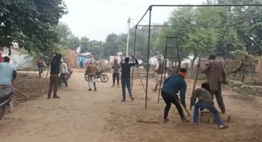 पैसों के लेनदेन को लेकर दो पक्षों में चली लाठियां, वीडियो वायरल