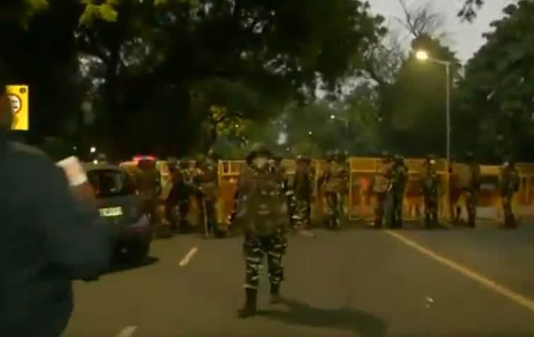 बड़ी खबर : दिल्ली में इजरायली दूतावास के पास ब्‍लास्‍ट, गाड़ियों के शीशे टूटे