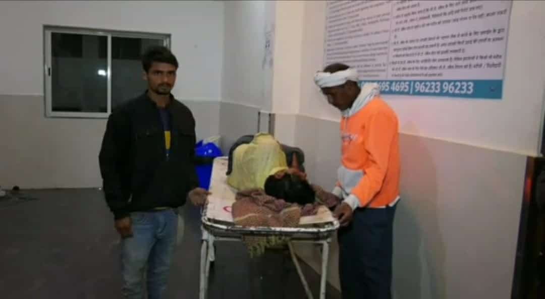दुष्कर्म के इरादे से ले जा रहे थे पत्नी को, विरोध किया तो पति पर तीर से किया हमला 