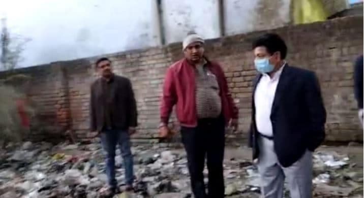 शहर के बीचो बीच राख होने से बचा जिला शिक्षा अधिकारी कार्यालय