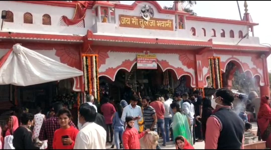 नए साल के शुभारंभ पर माता टेकरी पर दर्शन करने पहुंचे हजारों श्रद्धालु