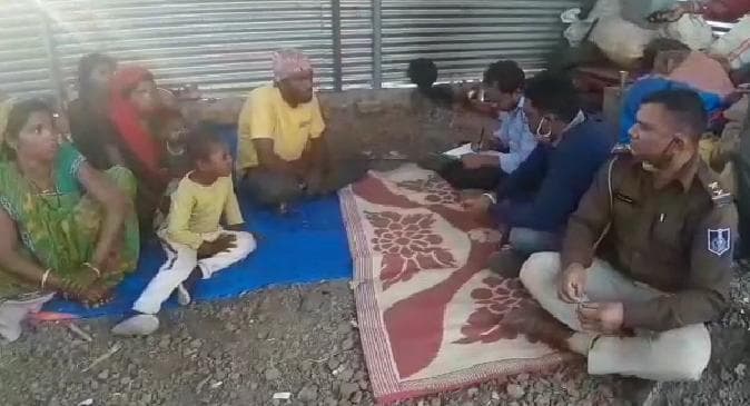 महाराष्ट्र में बंधक बनाए गए देवास के मजदूरों को छुड़ाया गया, 11 मजदूर घर लौटे