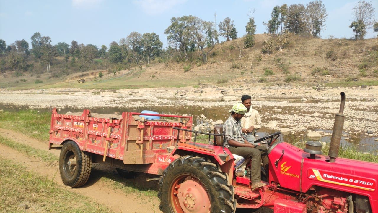 रेत माफियाओं के हौसले बुलंद, जिम्मेदार अधिकारियों की मौन स्वीकृति से फल-फूल रहा रेत का अवैध कारोबार