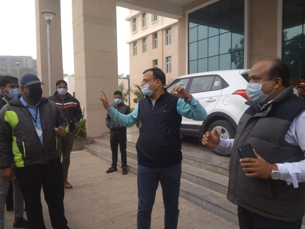 Gwalior News- सुपर स्पेशलिटी हॉस्पिटल में हंगामा, सुपरवाइजर और गार्ड से गाली गलौज