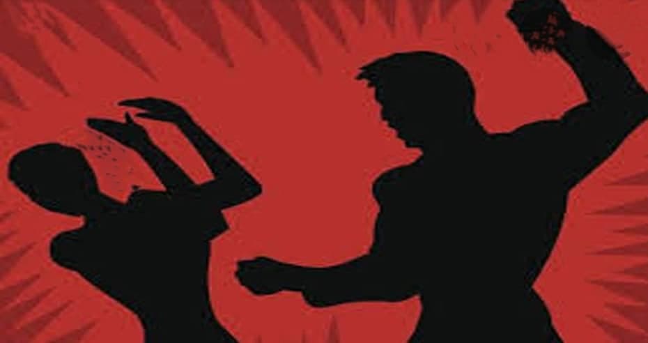 कलयुगी बेटे की खौफनाक करतूत, पत्थर से फोड़ा माँ का सिर