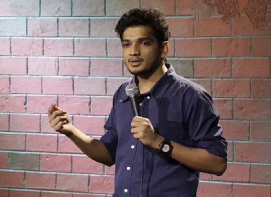 कॉमेडियन मुन्नवर फ़ारुखी की जमानत पर अटका ये पेंच, कोर्ट में एक सप्ताह बाद सुनवाई की तारीख मुकर्रर
