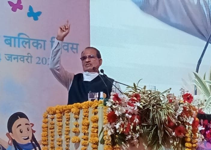 पंख अभियान : सीएम बोले- बेटियों के साथ अपराध करने वालो को क्रश कर देंगे, सजा ऐसी देंगे जमाना याद रखेगा
