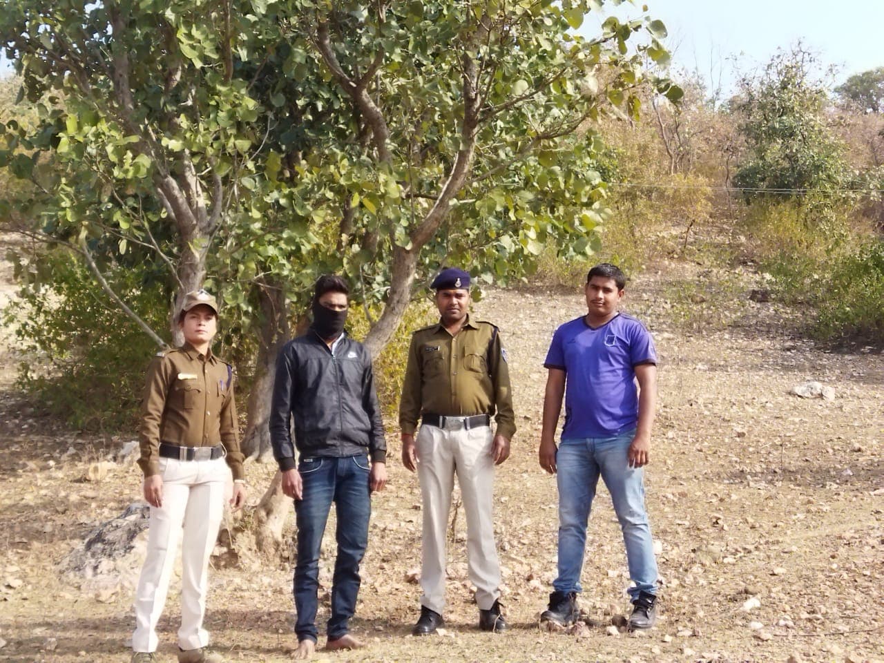मुस्कान अभियान : छतरपुर पुलिस ने पाकिस्तान बॉर्डर के पास से दस्तयाब की नाबालिग युवती, इनामी आरोपी  गिरफ्तार
