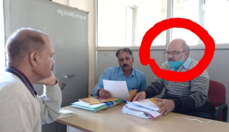 लोकायुक्त का एक्शन, मंडी बोर्ड के सब इंजीनियर को रिश्वत लेते रंगेहाथों पकड़ा