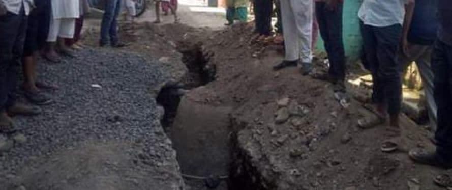 राहत : सीवरेज गड्ढों के कारण हो रही परेशानी तो आम नागरिक इस नम्बर पर करें ऑनलाइन शिकायत