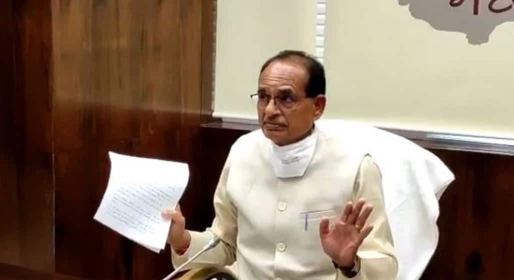 अवैध शराब पर CM के सख्त तेवर, बेहतर काम करने वालों को इनाम, लापरवाही की तो मिलेगी सजा