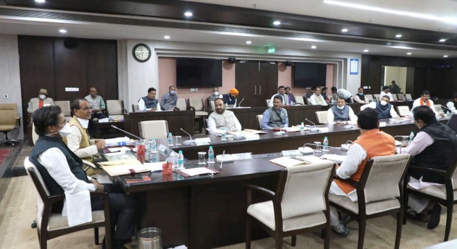 बैठक में भिड़े 2 मंत्री, बिजली के बढ़ते बिलों पर नाराजगी जारी