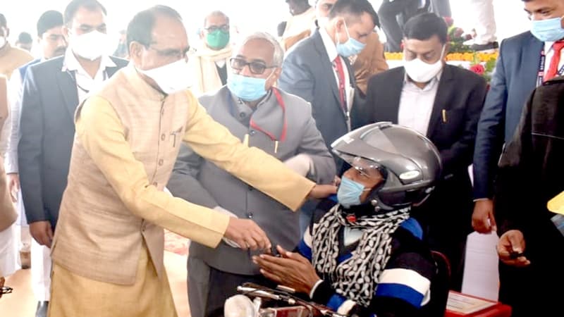5 हजार से ज्यादा दिव्यांगजनों को 4 करोड़ 81 लाख के उपकरण वितरित