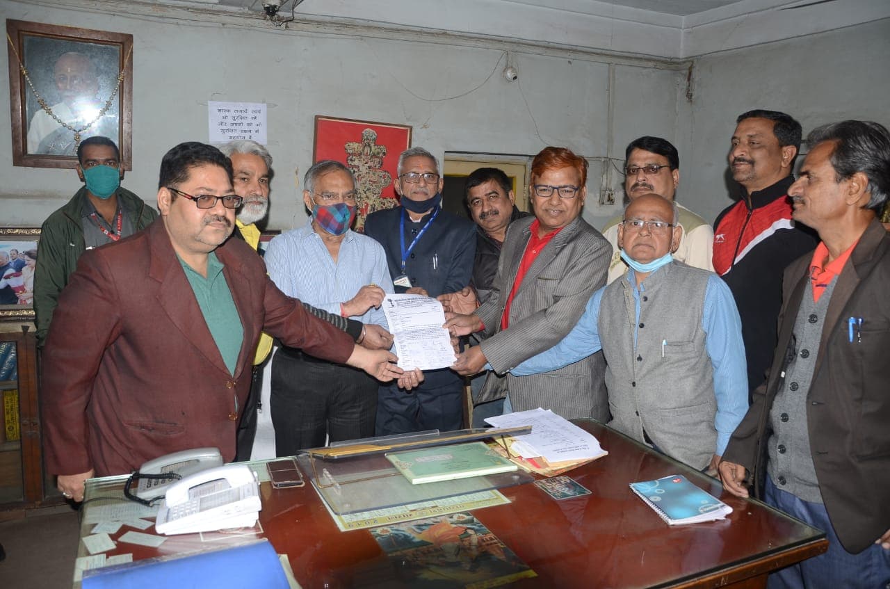 पत्रकारों का प्रतिनिधिमंडल मिला सांसद से, इस सुविधा को बहाल करने की मांग की