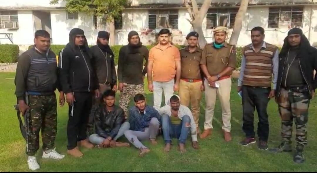 Morena News – बदमाशों ने पुलिस पर की फायरिंग, तीन बदमाश गिरफ्त में   