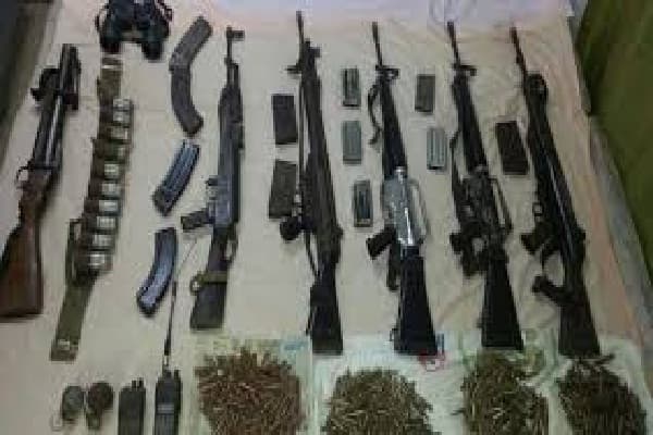MP News: पुलिस की बड़ी कार्रवाई, भारी मात्रा में हथियारों का जखीरा बरामद