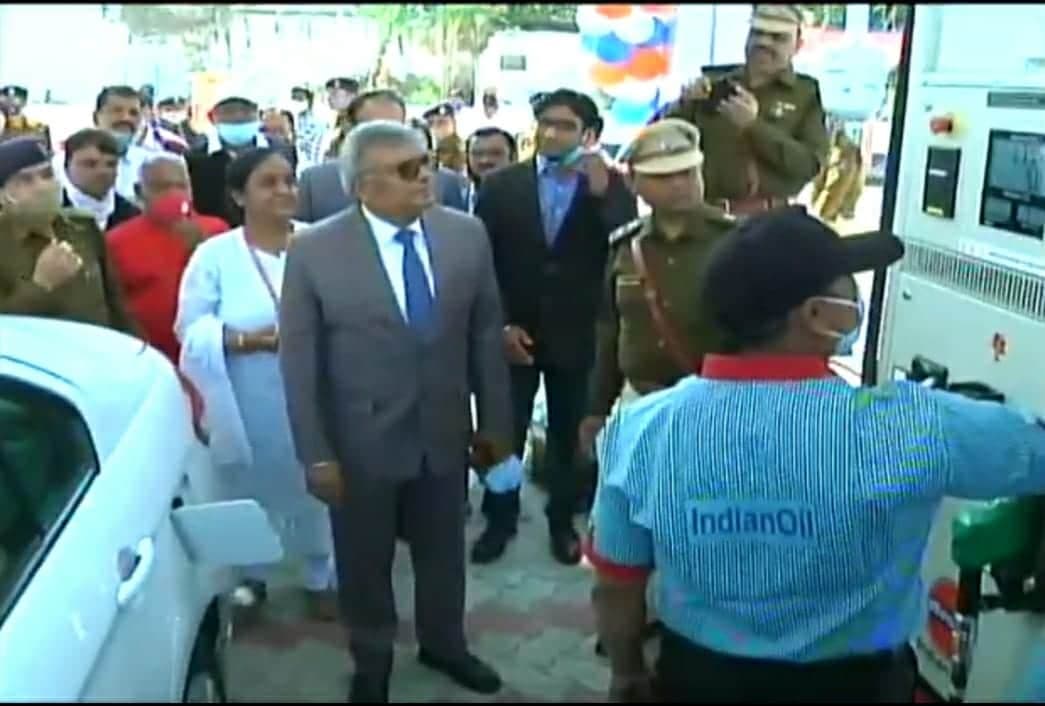 कैदी भरेंगे वाहनों में पेट्रोल ,जेल विभाग के पेट्रोल पंप का डीजी ने किया शुभारम्भ