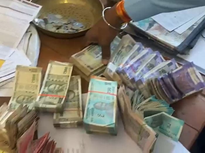MP: वेतन 20 हज़ार और करोड़ों का आसामी निकाला सोसायटी प्रबंधक, लोकायुक्त की कार्रवाई