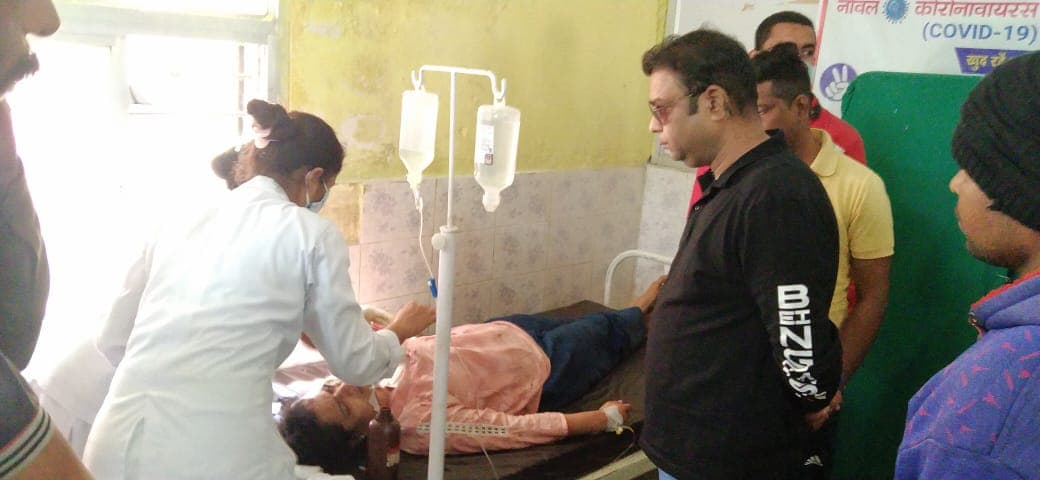 पति ने पत्नी और दो बेटियों का गला काटा, खुद को किया आग के हवाले