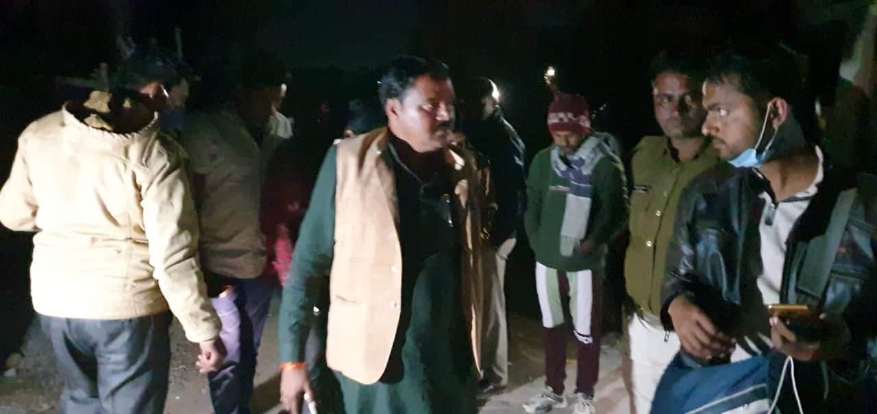 अपराधियों के बुलंद हौसले, खुलेआम फायरिंग कर युवक की हत्या
