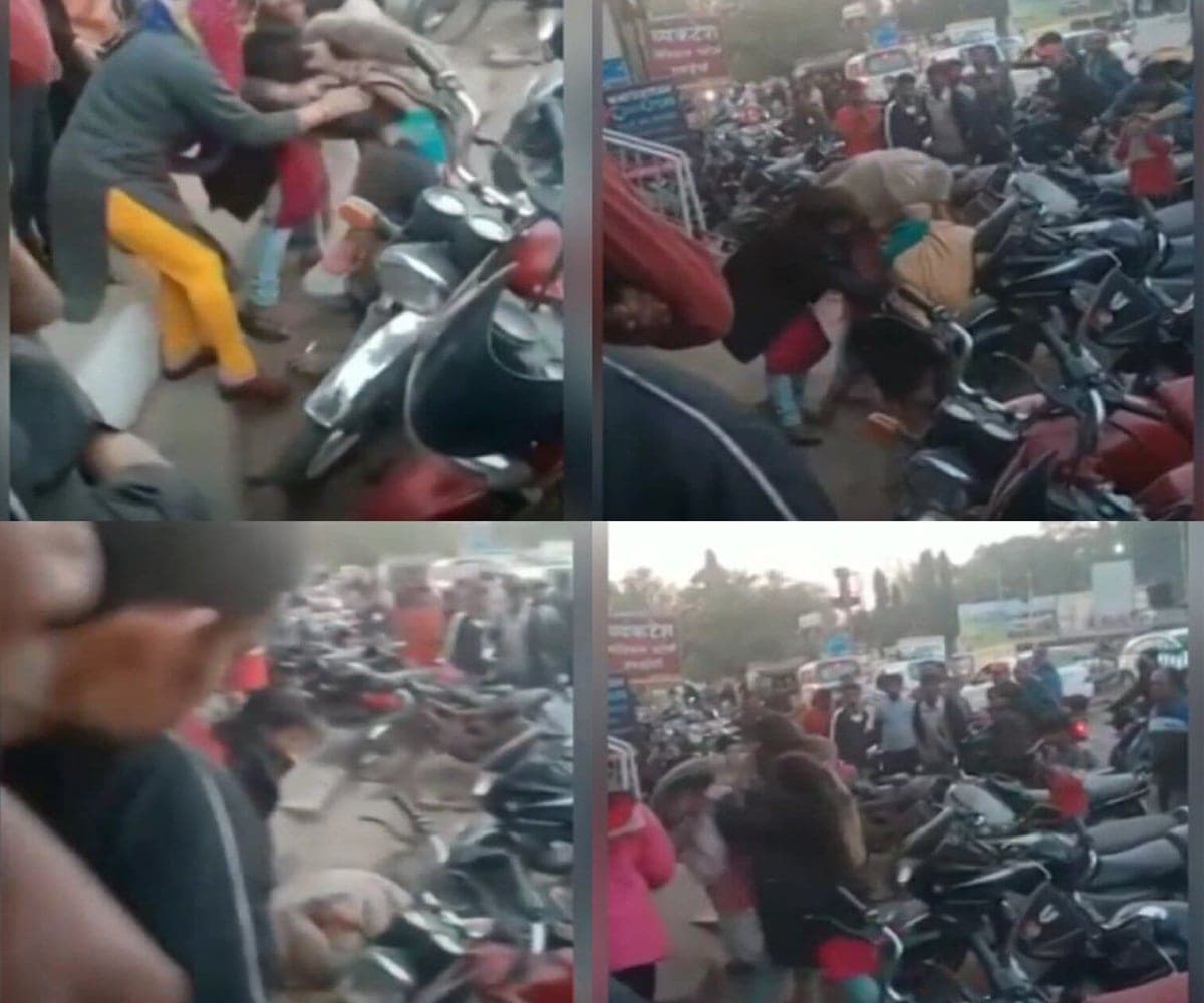 छिंदवाड़ा में मामूली बात को लेकर दो युवतियां भिड़ीं, चोटी खींच हुई जमकर मारपीट, देखें वीडियो