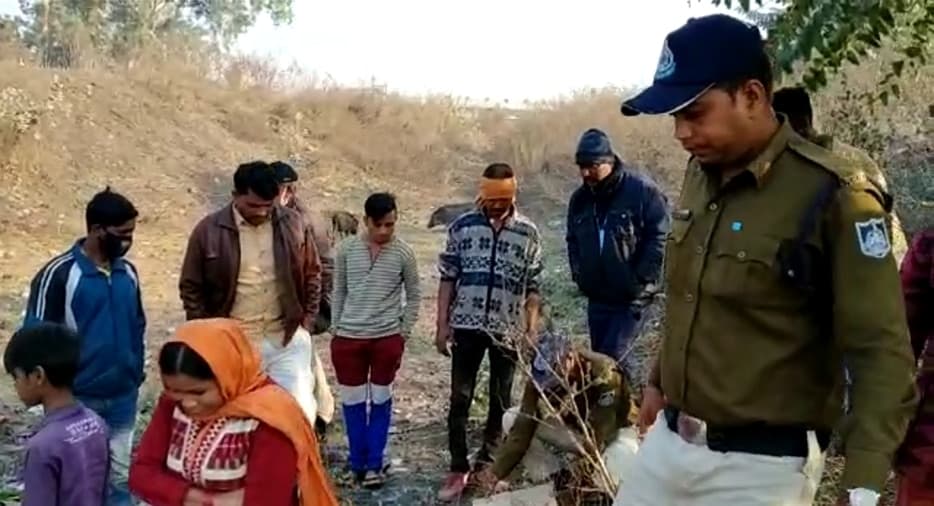 Khandwa- कचरे के ढेर में मिला नवजात बच्ची का शव, पुलिस ने शुरू की जांच