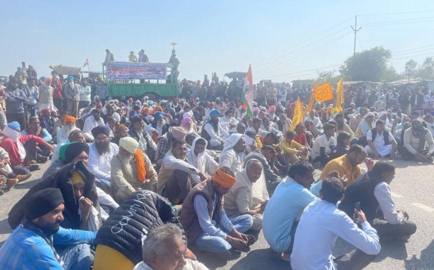 किसानों के चक्काजाम का डबरा में दिखा व्यापक असर, अन्य दल के नेता भी समर्थन में आये