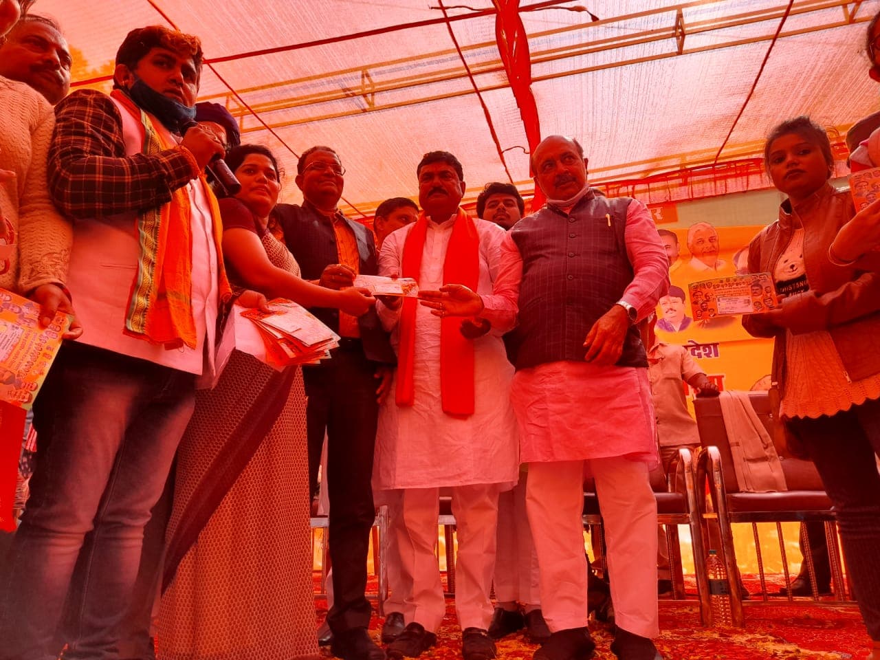 पेट्रोल डीजल के बढ़ते दामों पर कृषि मंत्री का अजीब बयान, कही ये बात