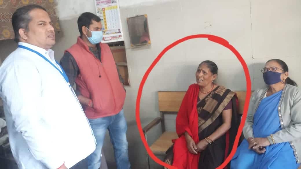 Morena News : अस्पताल में कर रही थी अवैध वसूली, RMO ने पकड़ा, VIDEO VIRAL