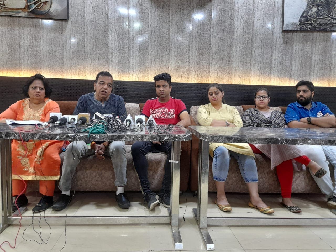 Jabalpur : नौकर को निकालना पड़ा महंगा, बेटे को झूठे केस में फंसाया, पैसों की डिमांड