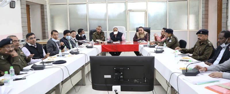चंबल नदी से अवैध रेत परिवहन को रोकने ग्वालियर एसपी के नेतृत्व में होगी कार्रवाई