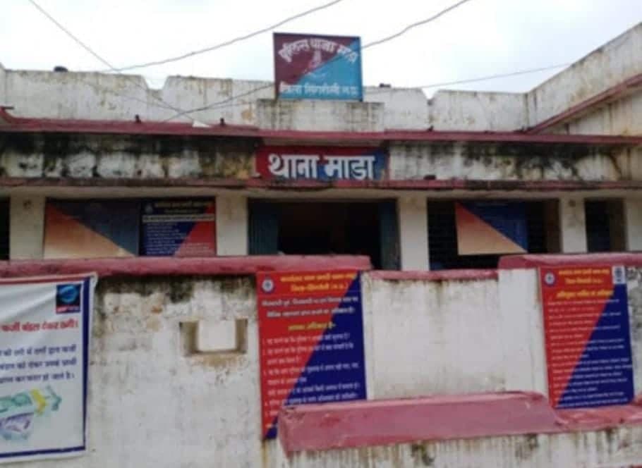 रात में सोते हुए मां-बेटे की धारदार हथियार से निर्मम हत्या, इलाके में सनसनी