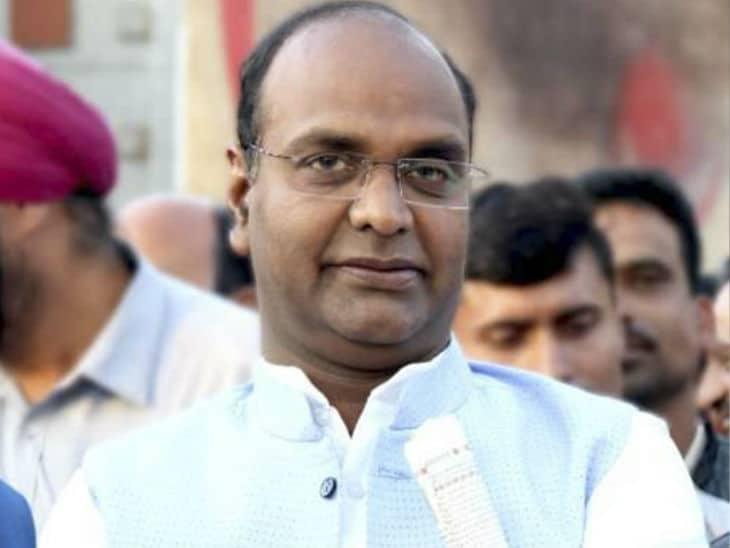 टीका उत्सव पर बोले मंत्री सारंग, कहा ज्यादा से ज्यादा लोगों को वैक्सीन लगे यही हमारा मकसद है