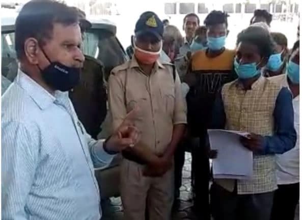 VIDEO VIRAL: मुरैना ADM के बिगड़े बोल- जनता क्या होती है, 1 मिनट में FIR करा दूंगा