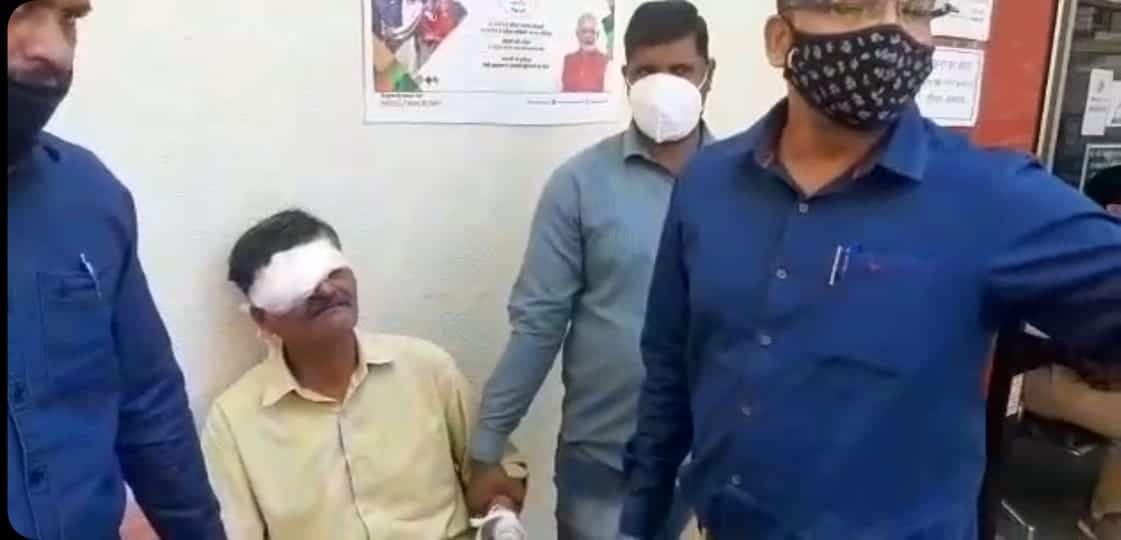 नामांतरण के बदले 20,000 की रिश्वत ले रहा तहसील का क्लर्क रंगे हाथों गिरफ्तार